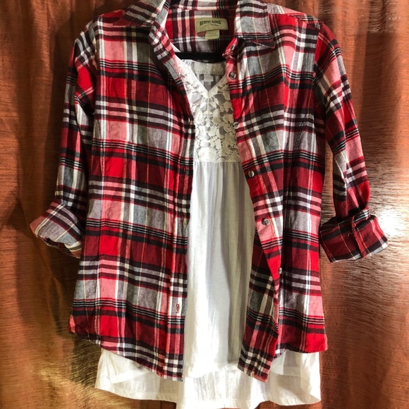 Red flannel - Picture 1 of 4